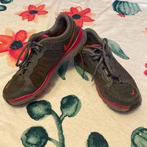 Nike running/walking shoes
